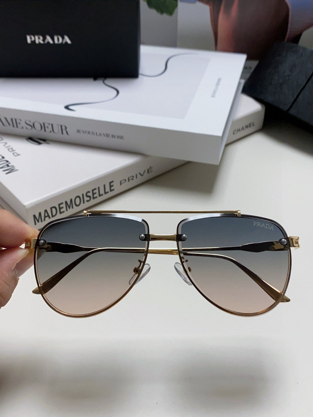 Prada Fashion Gray Lens Sunglasses for Men & Women - 358414 - detail image 3