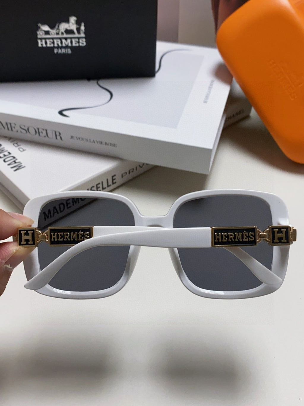 Hermès Polarized Square Black Lens Sunglasses for Women - 488095 - detail image 4