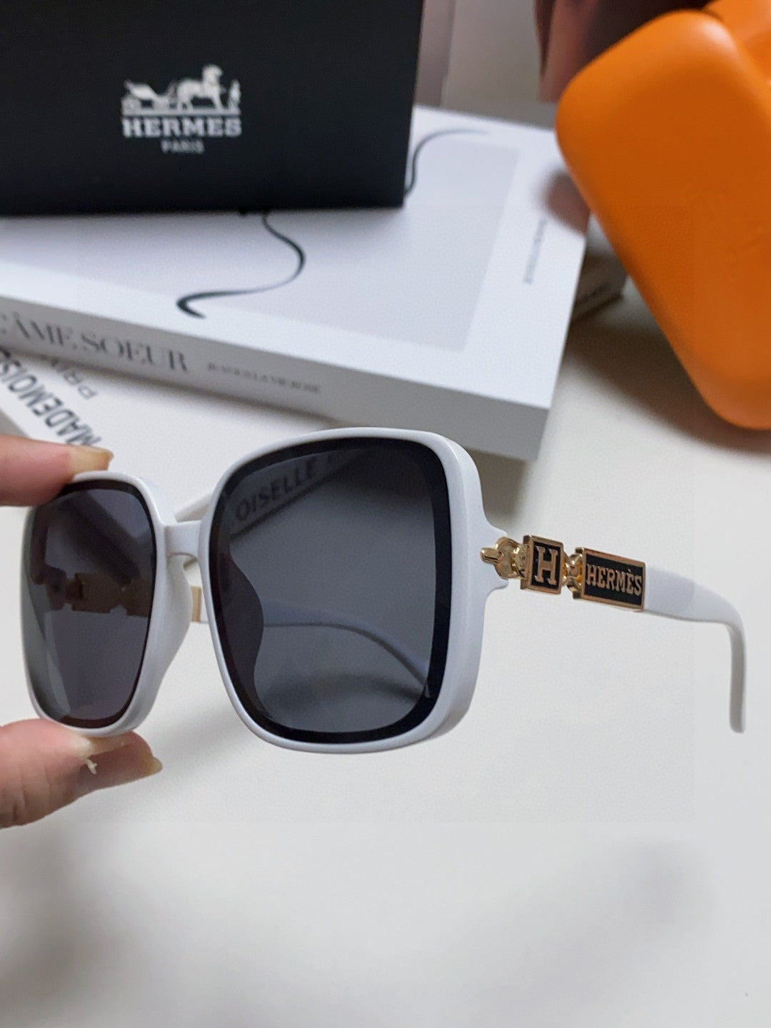 Hermès Polarized Square Black Lens Sunglasses for Women - 488095 - detail image 5