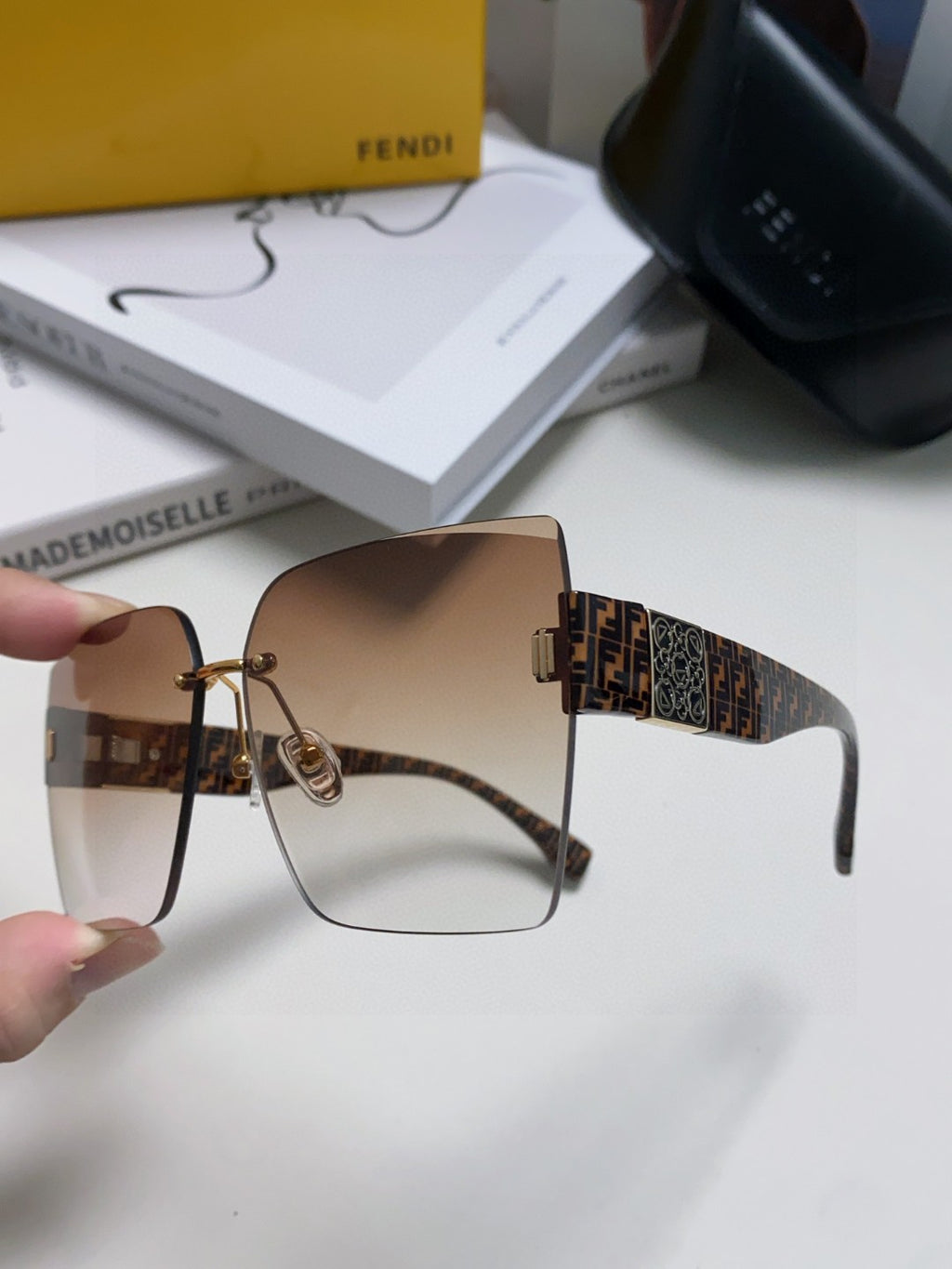 Fendi Polarized Square Brown Lens Sunglasses for Women - detail image 5