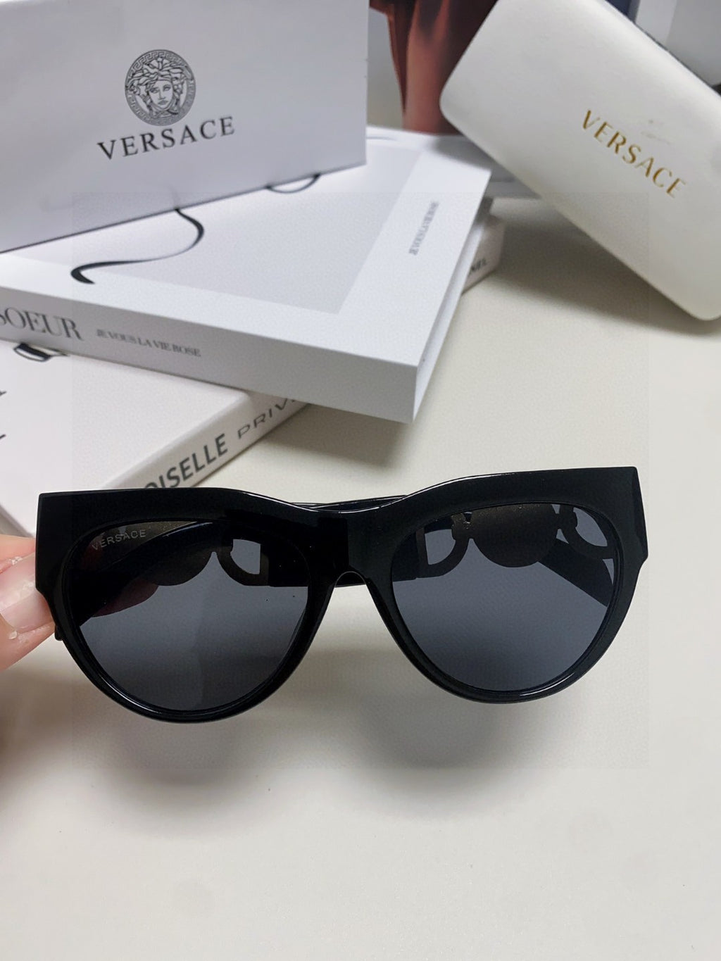 Versace Fashion Black Lens Sunglasses for Men & Women - 487812 - detail image 5