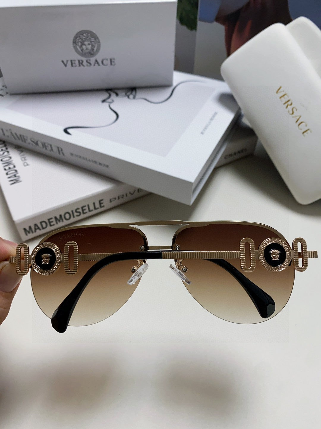 Versace Polarized Fashion Brown Lens Sunglasses for Men & Women - detail image 4