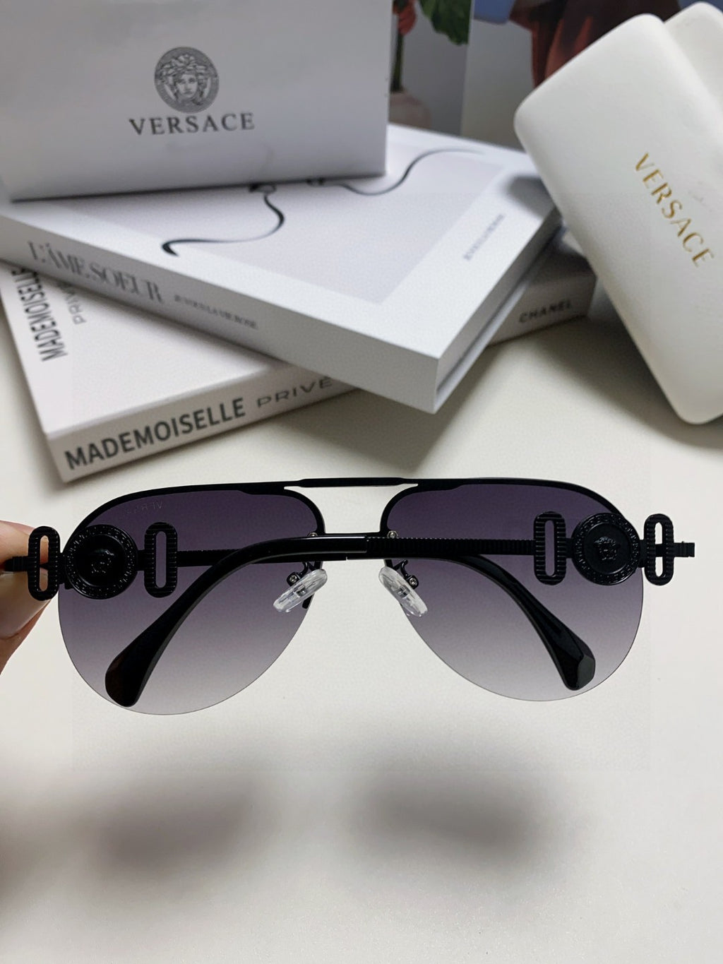 Versace Polarized Fashion Gray Lens Sunglasses for Men & Women - detail image 4