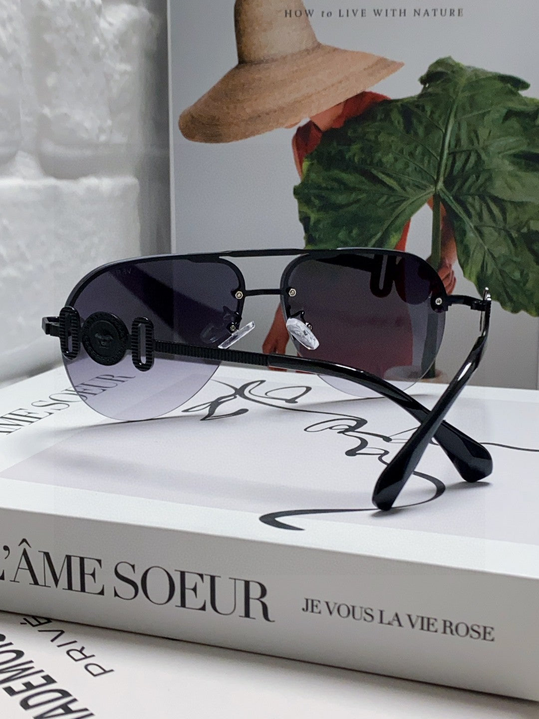 Versace Polarized Fashion Gray Lens Sunglasses for Men & Women - detail image 2