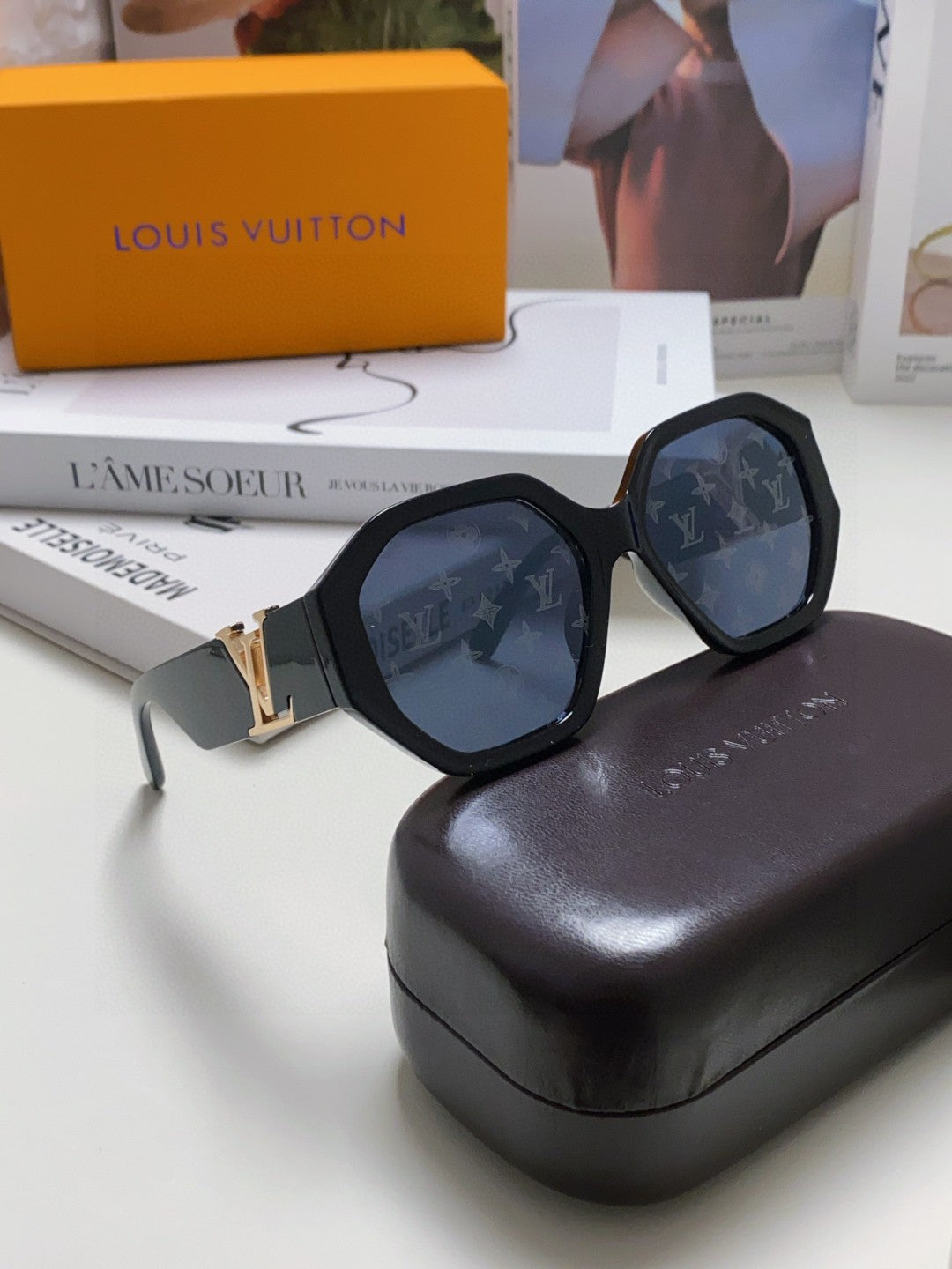 Louis Vuitton Square Blue Lens Sunglasses for Men & Women - 414910 - detail image 7