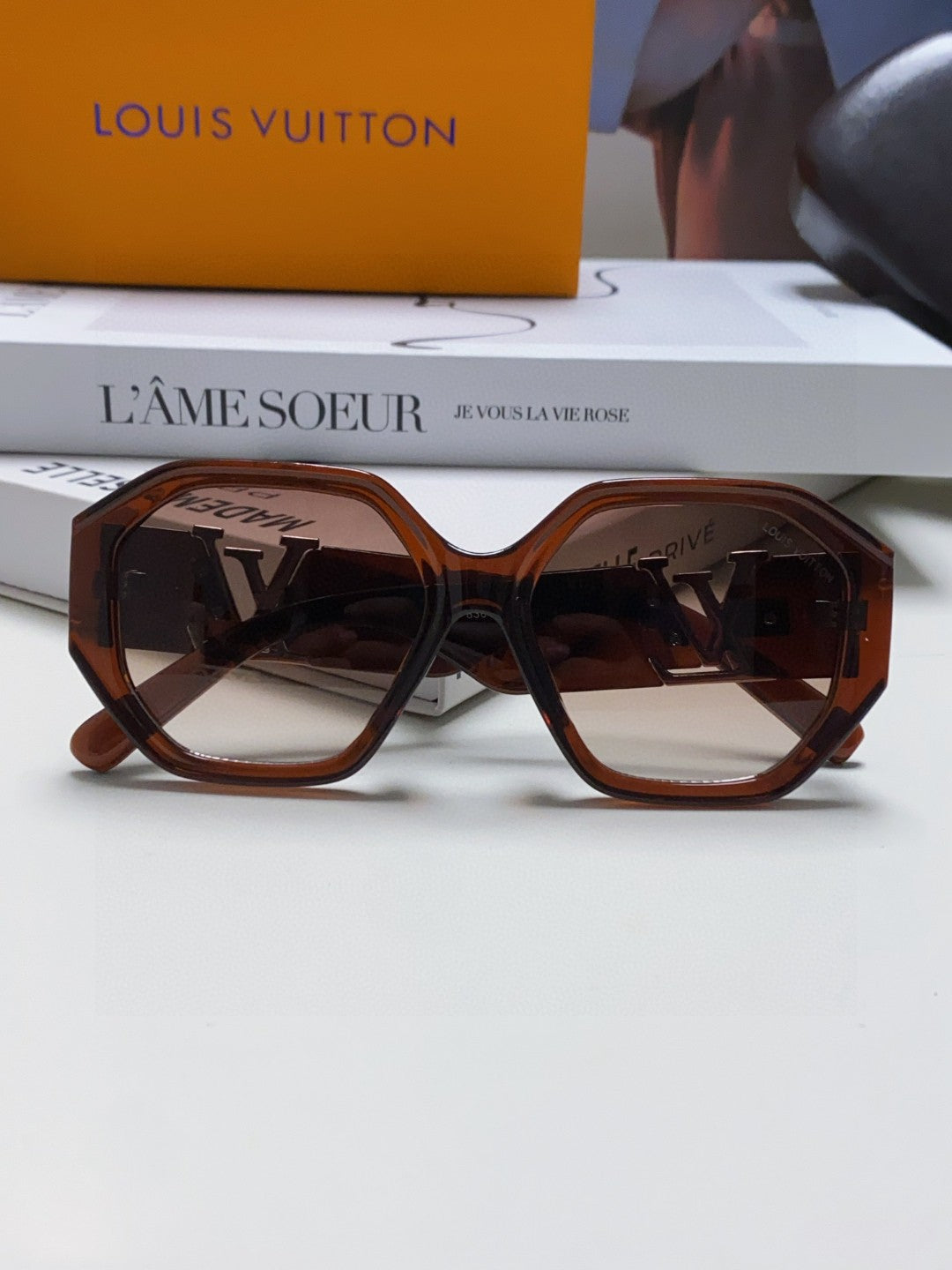 Louis Vuitton Square Red Lens Sunglasses for Men & Women - 414911 - detail image 6