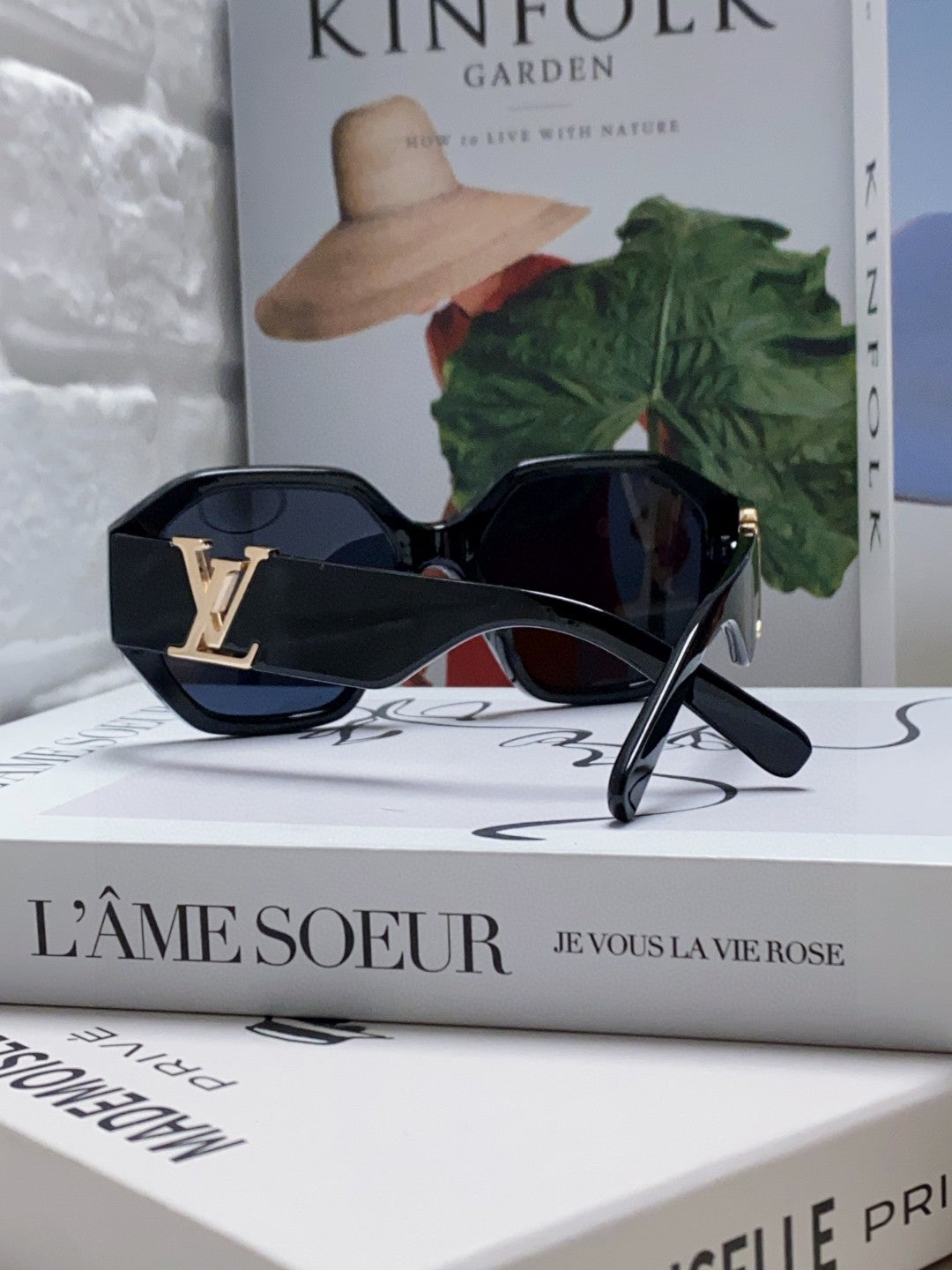 Louis Vuitton Square Black Lens Sunglasses for Men & Women - 414913 - detail image 2