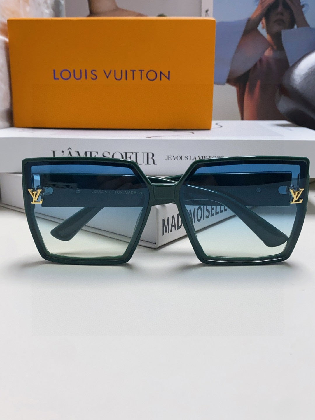 Louis Vuitton Square Black Lens Sunglasses for Women - 414915 - detail image 6