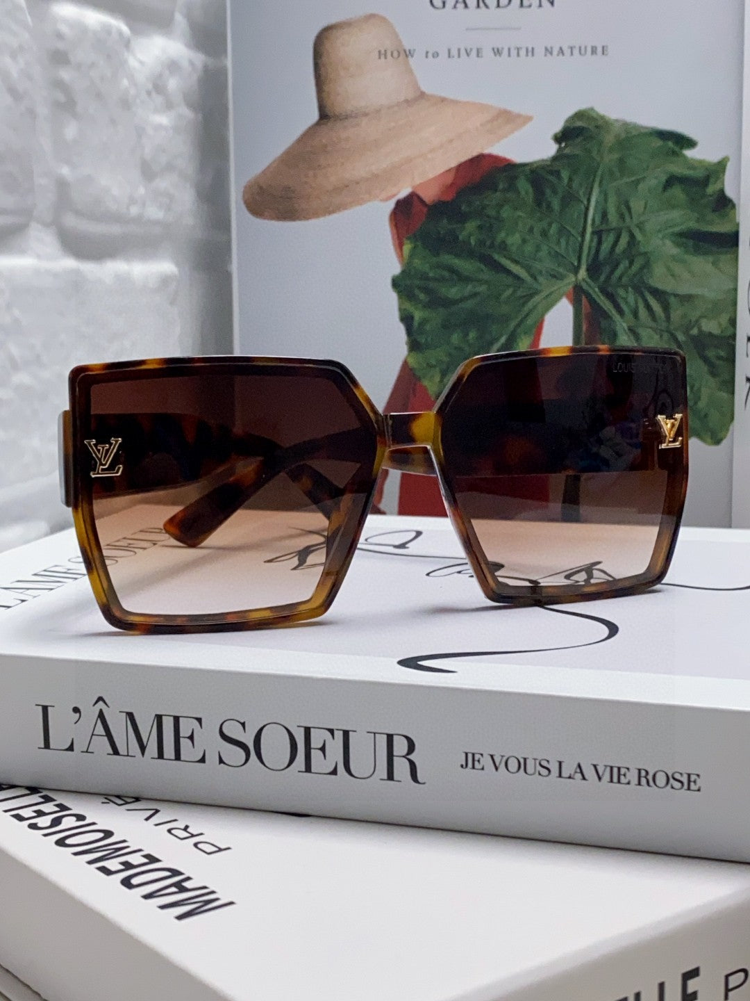 Louis Vuitton Square Red Lens Sunglasses for Women - 414916