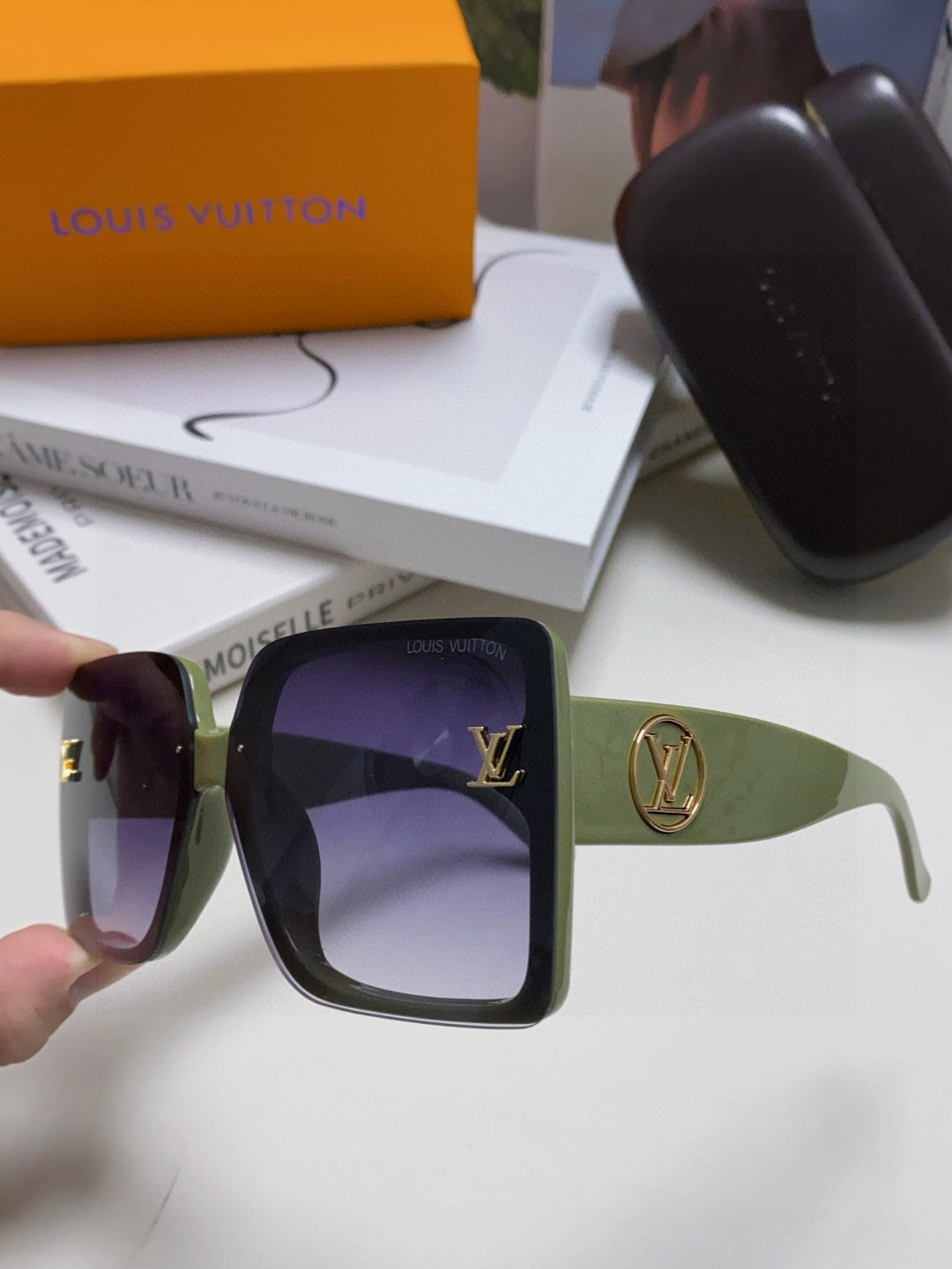 Louis Vuitton Polarized Oversized Gray Lens Sunglasses for Women - detail image 5