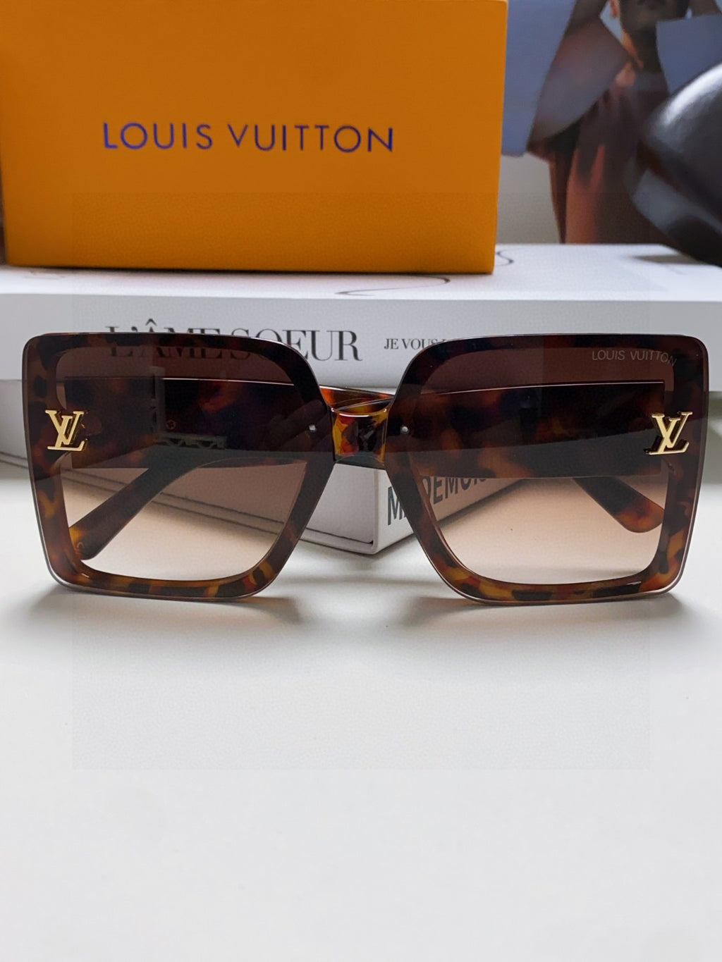 Louis Vuitton Polarized Oversized Red Lens Sunglasses for Women - detail image 6