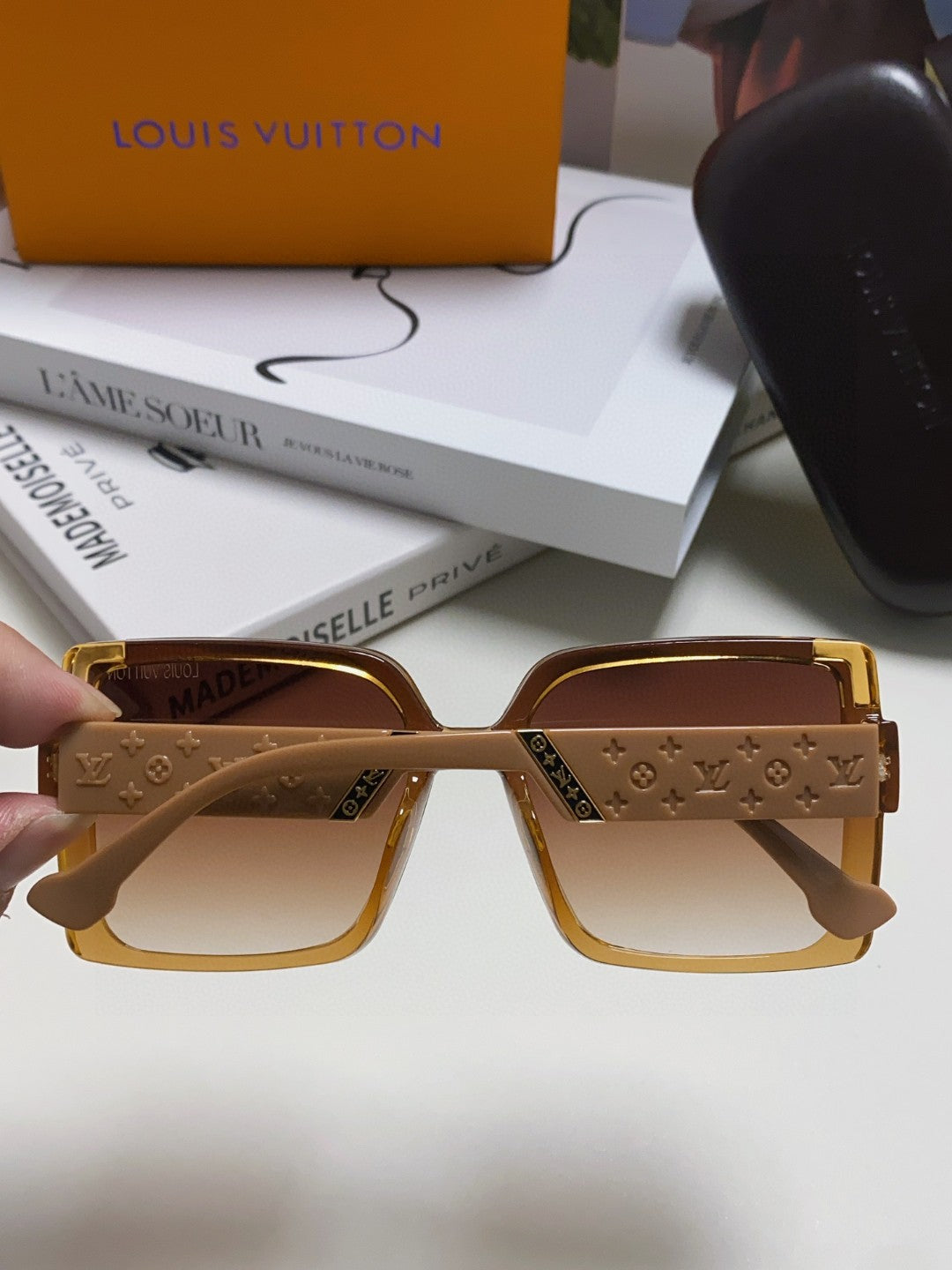 Louis Vuitton Oversized Brown Lens Sunglasses for Women - detail image 4
