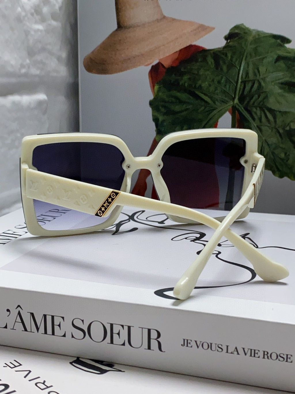 Louis Vuitton Oversized Blue Lens Sunglasses for Women - 414905 - detail image 2