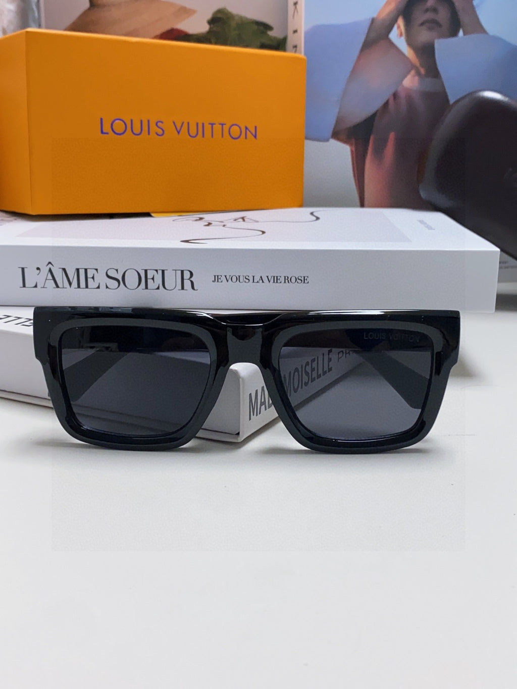Louis Vuitton Fashion Black Lens Sunglasses for Men & Women - 414909 - detail image 6