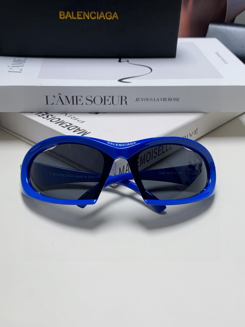 Balenciaga BB0318S Fashion Blue Lens Sunglasses for Men & Women - 466015 - detail image 6