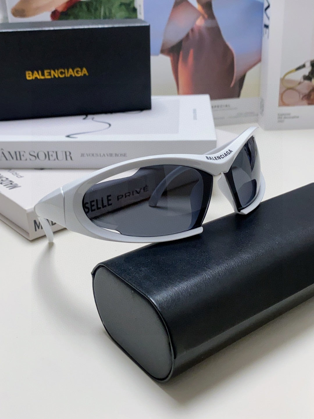 Balenciaga BB0318S Fashion Blue Lens Sunglasses for Men & Women - 382923 - detail image 7
