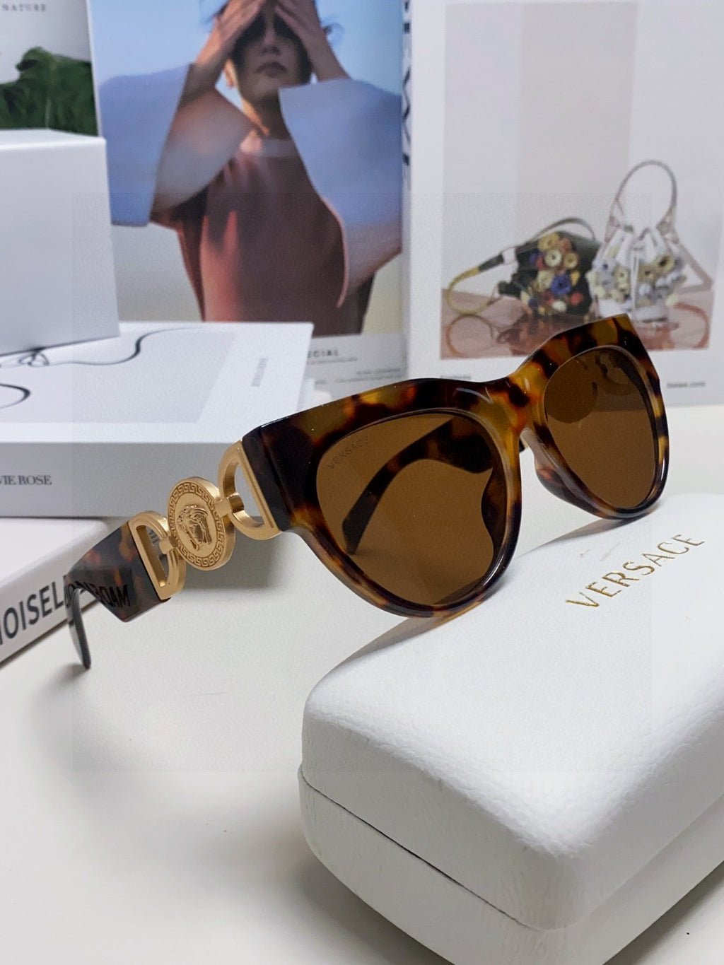 Versace Fashion Black Lens Sunglasses for Men & Women - detail image 9