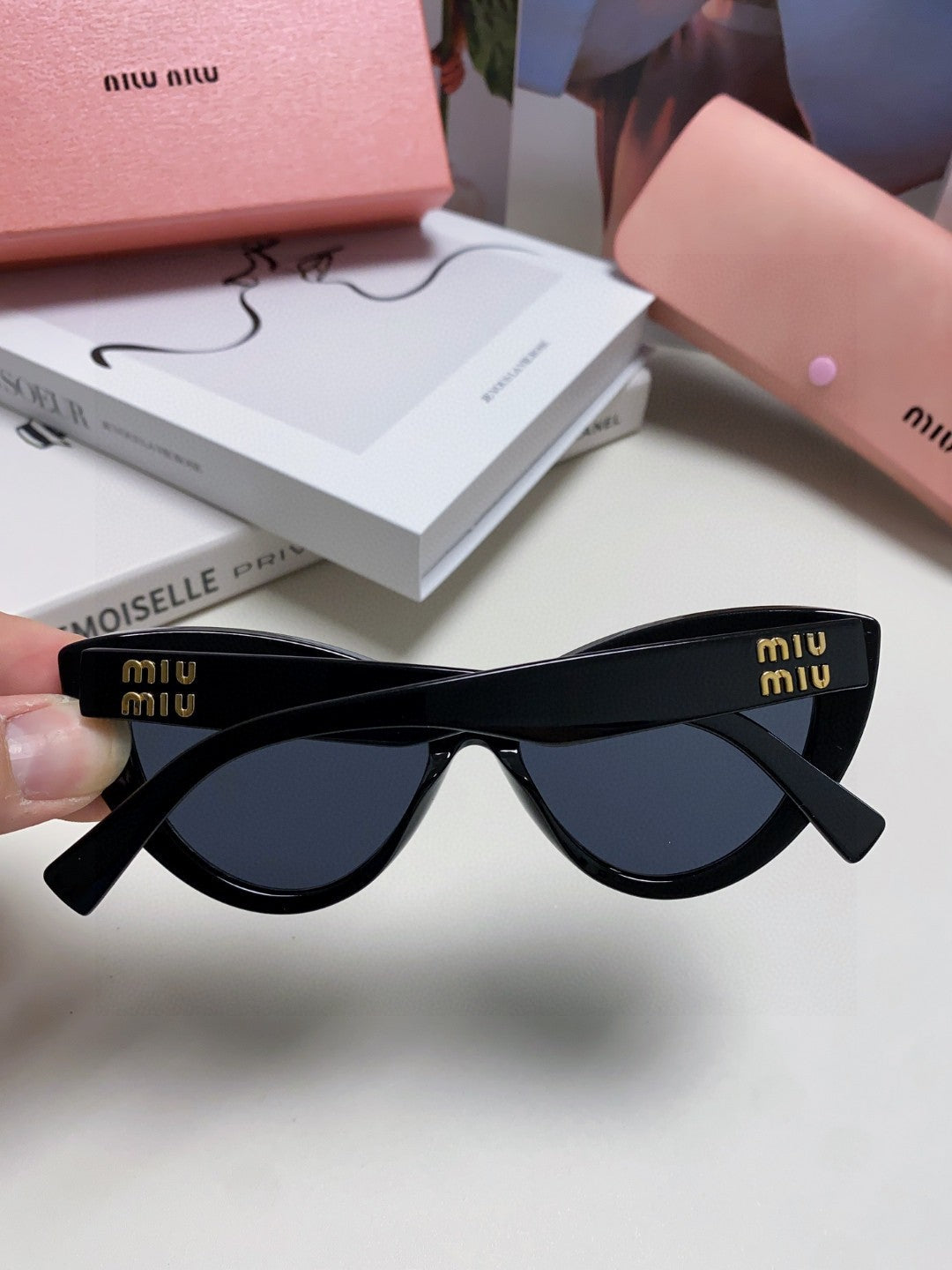 Miu Miu Cat-Eye Gray Lens Sunglasses for Men & Women - detail image 6