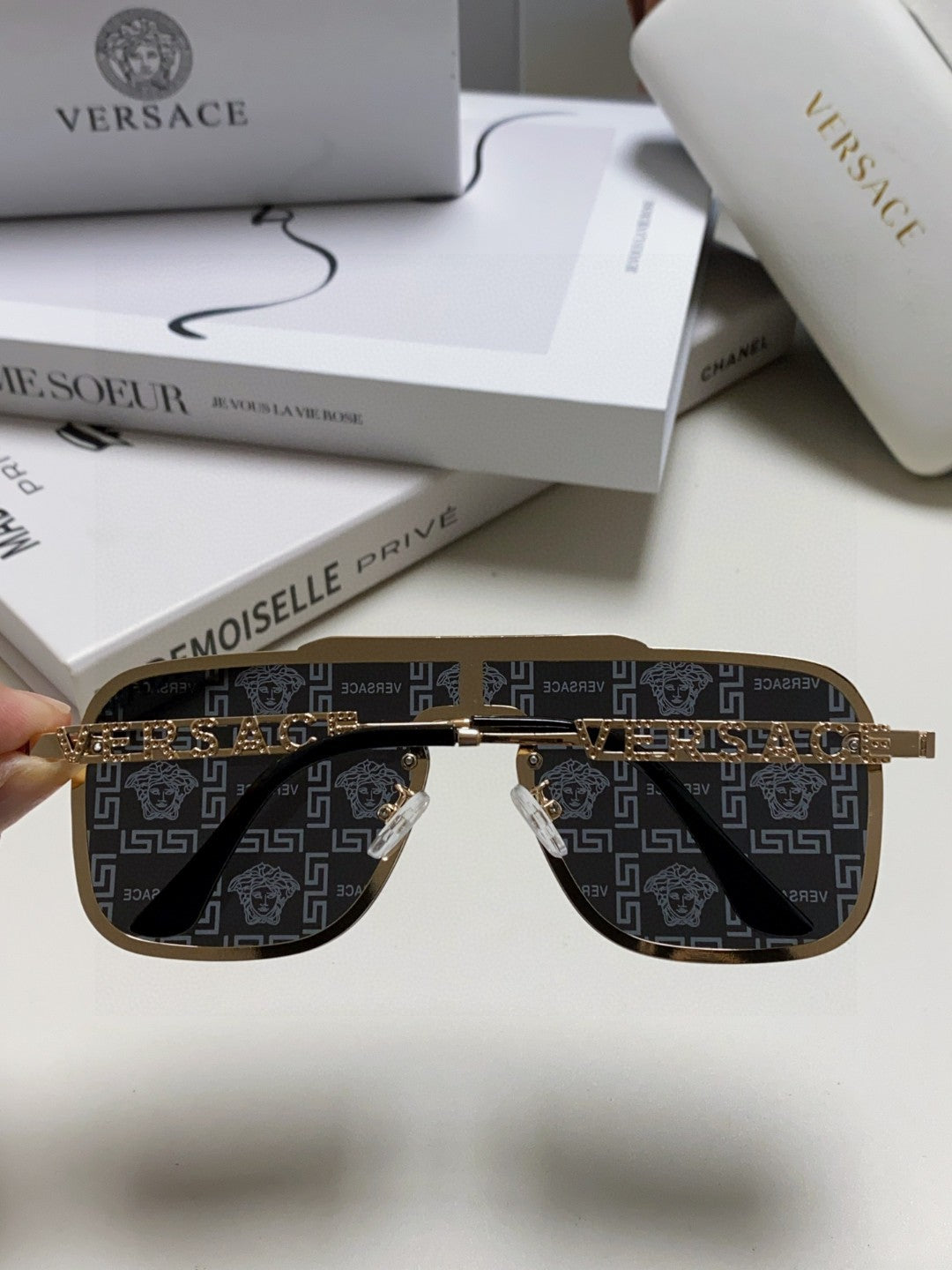 Versace Fashion Gray Lens Sunglasses for Men & Women - 399297 - detail image 4