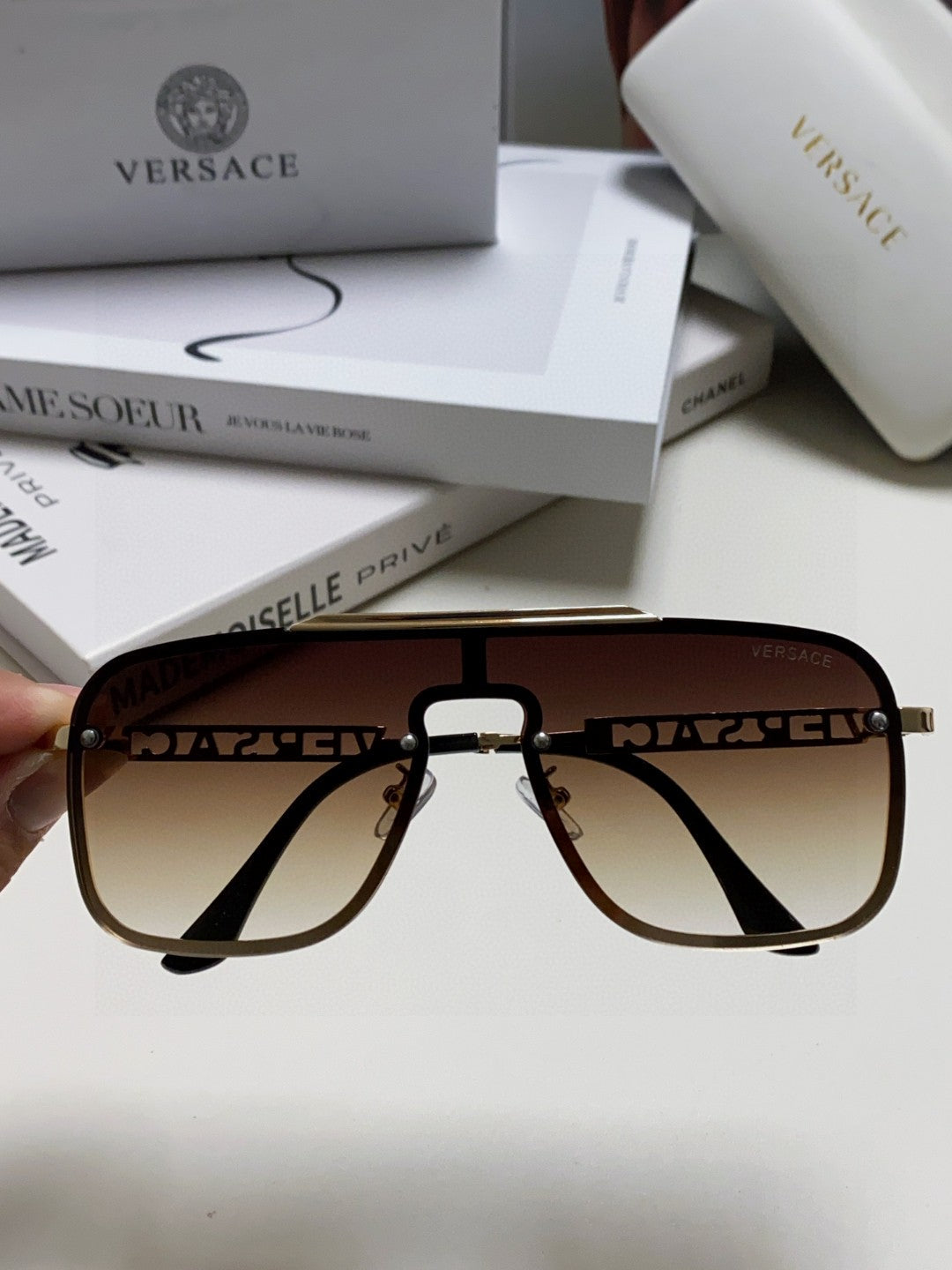 Versace Fashion Red Lens Sunglasses for Men & Women - 399298 - detail image 2
