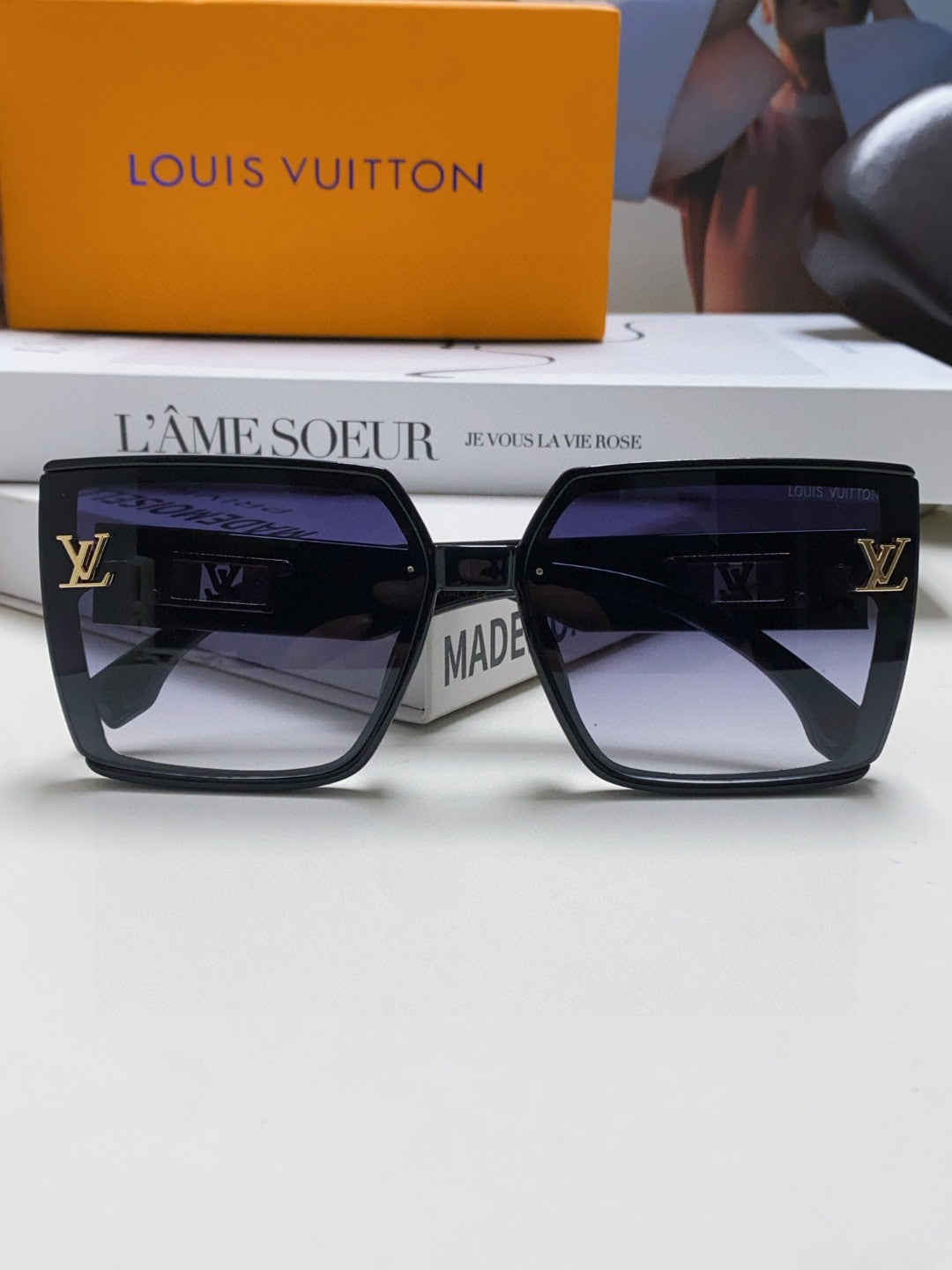 Louis Vuitton Polarized Oversized Gray Lens Sunglasses for Men & Women - detail image 6