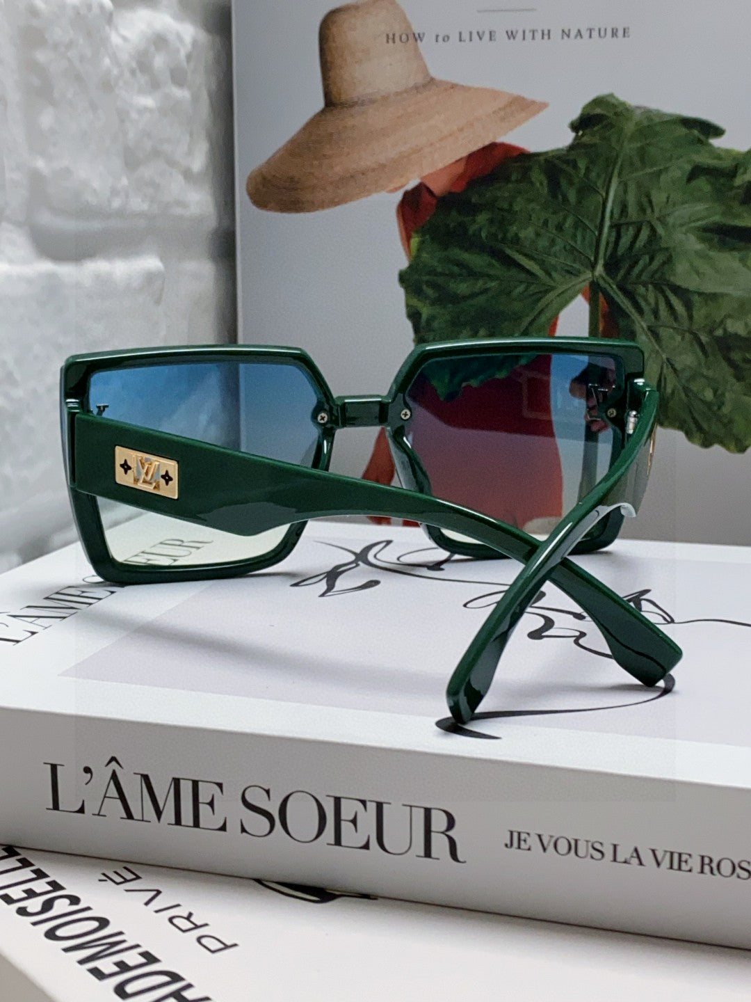 Louis Vuitton Polarized Oversized Black Lens Sunglasses for Men & Women - detail image 2