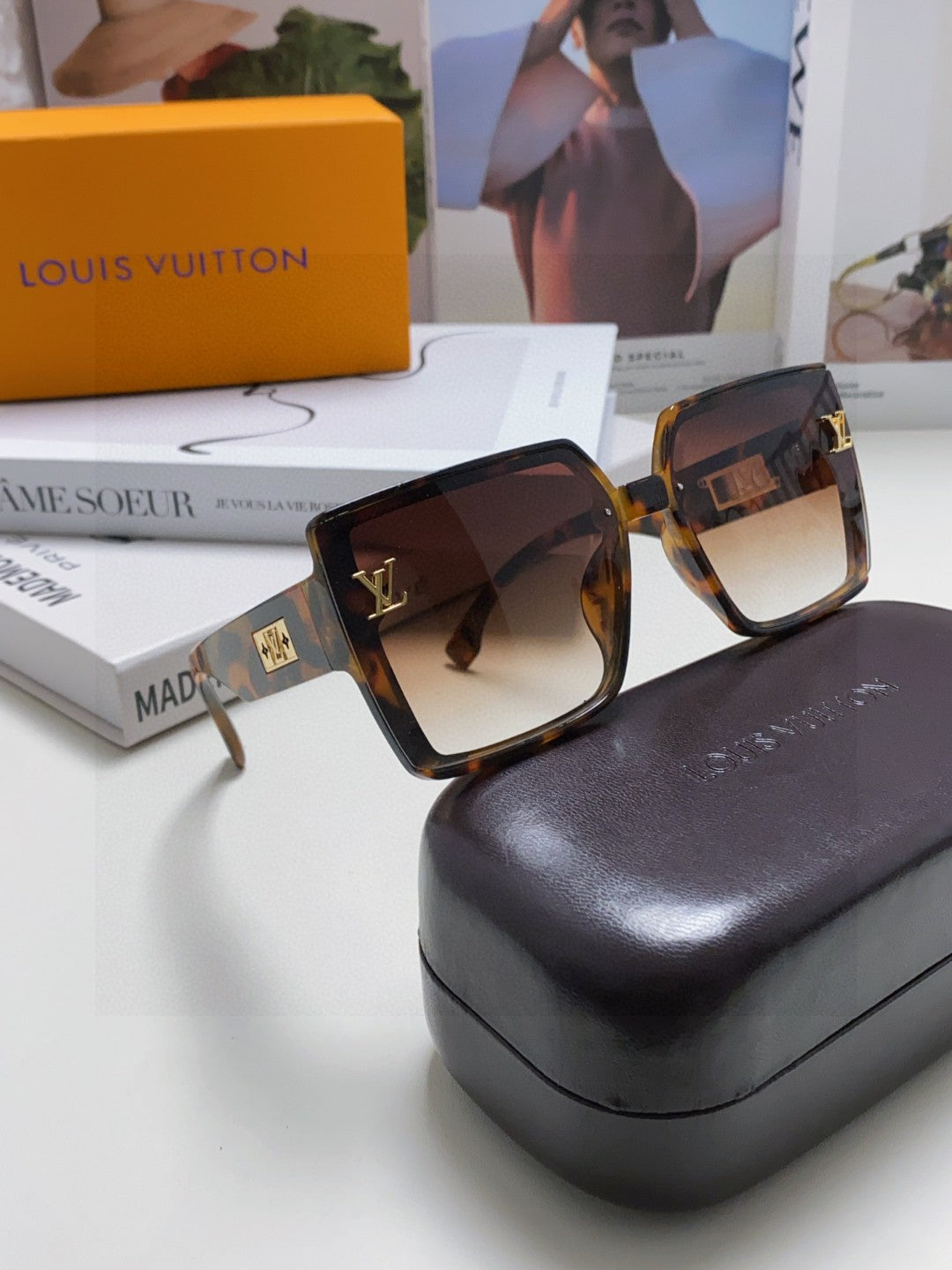 Louis Vuitton Polarized Oversized Brown Lens Sunglasses for Men & Women - detail image 7