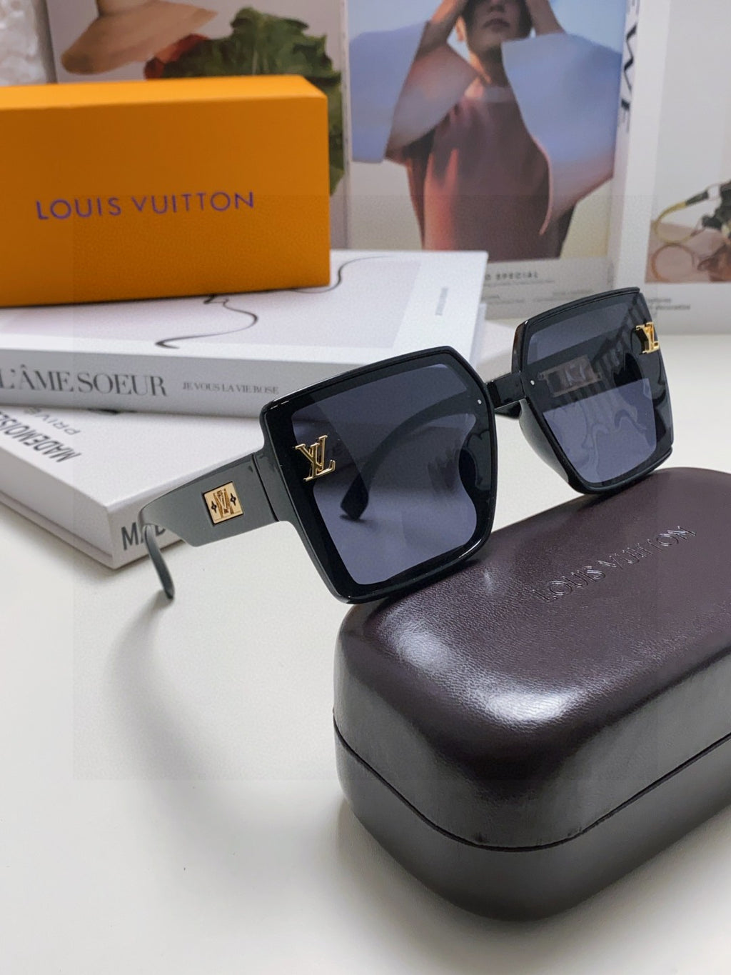 Louis Vuitton Polarized Oversized Blue Lens Sunglasses for Men & Women - detail image 7