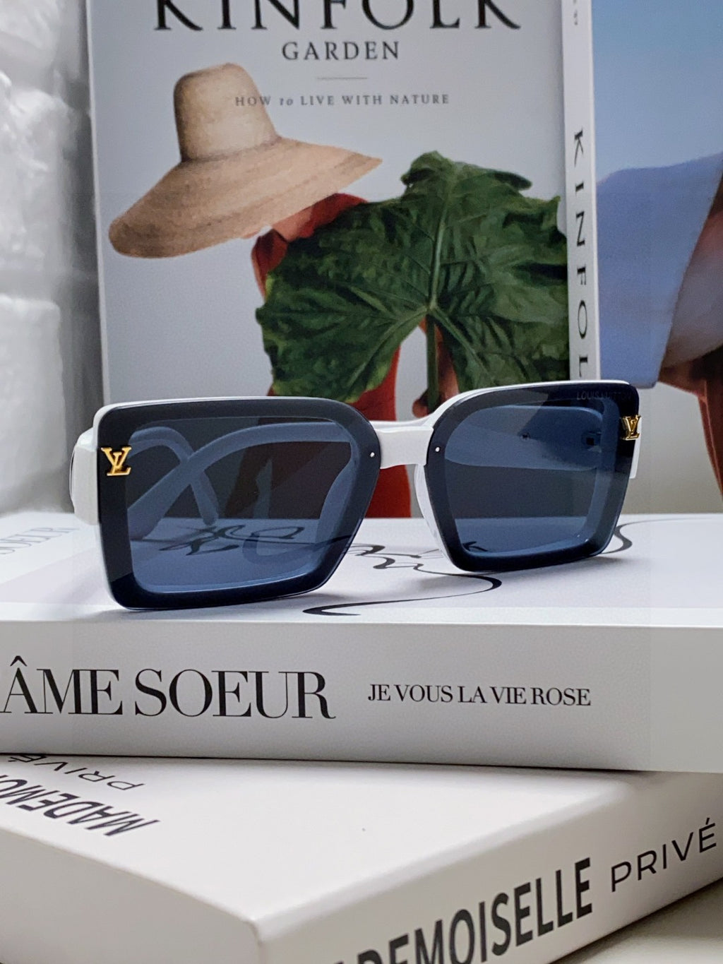 Louis Vuitton Polarized Square Blue Lens Sunglasses for Women - 371391