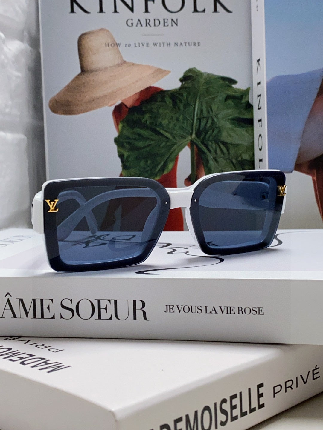 Louis Vuitton Polarized Square Blue Lens Sunglasses for Women - 371391