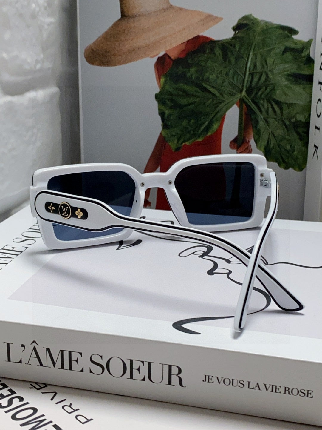Louis Vuitton Polarized Square Blue Lens Sunglasses for Women - 371391 - detail image 2