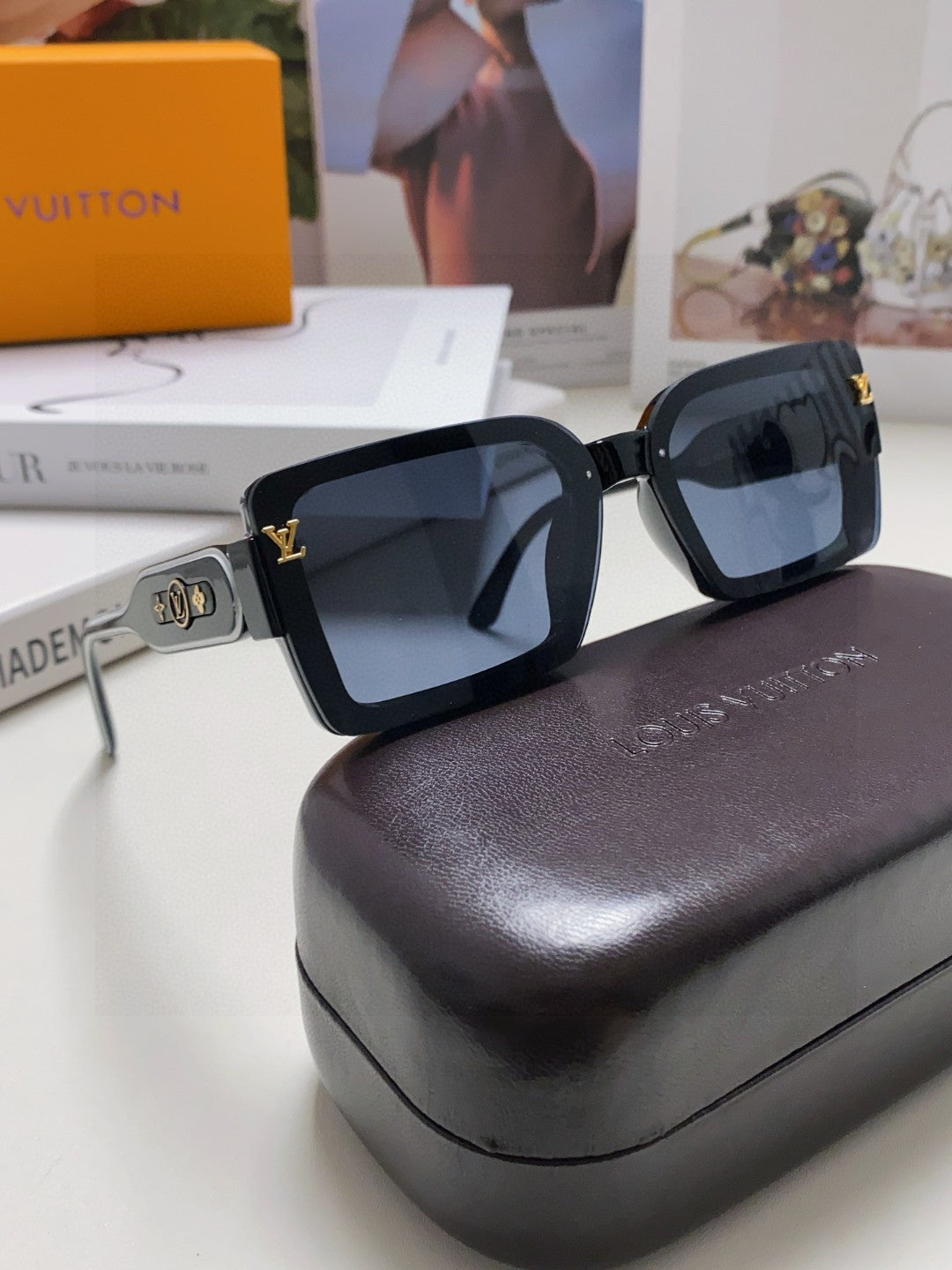 Louis Vuitton Polarized Square Blue Lens Sunglasses for Women - 371391 - detail image 7