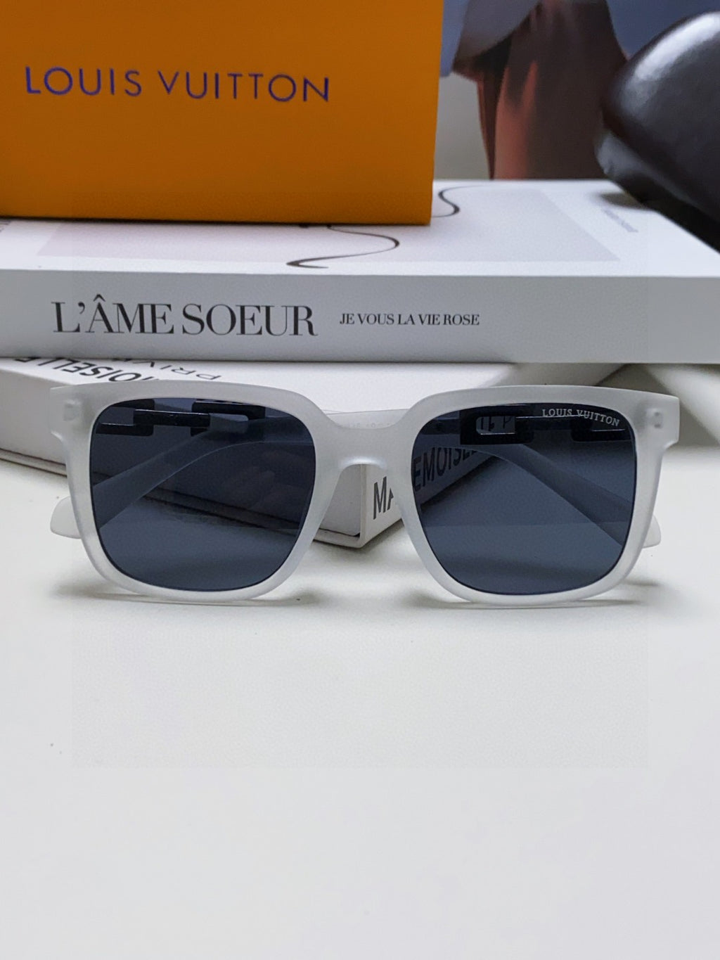Louis Vuitton Square Blue Lens Sunglasses for Men & Women - 371393 - detail image 6