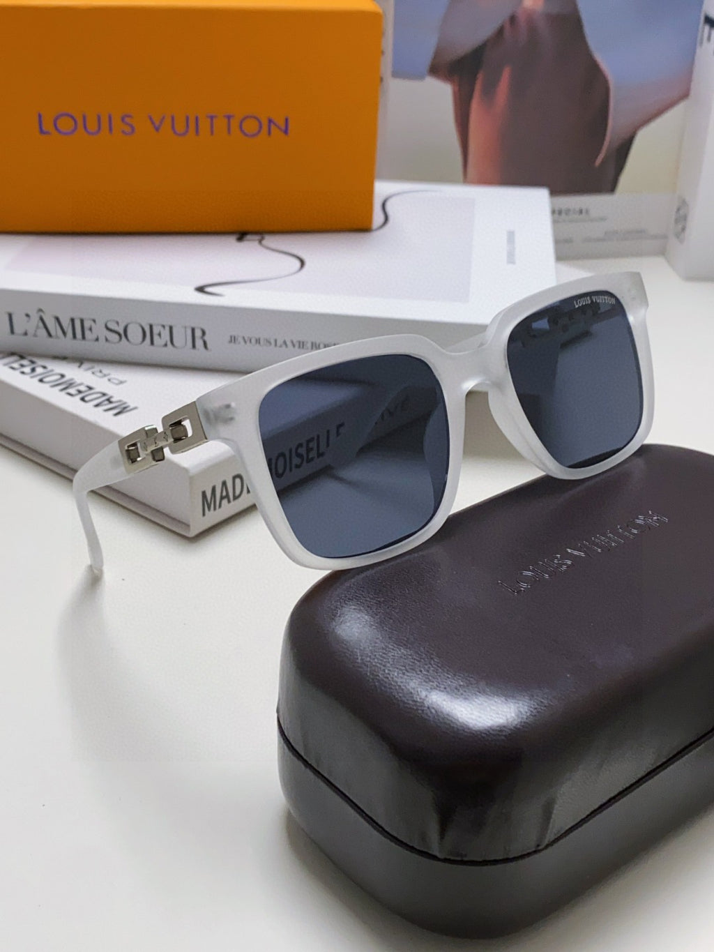 Louis Vuitton Square Blue Lens Sunglasses for Men & Women - 371393 - detail image 7