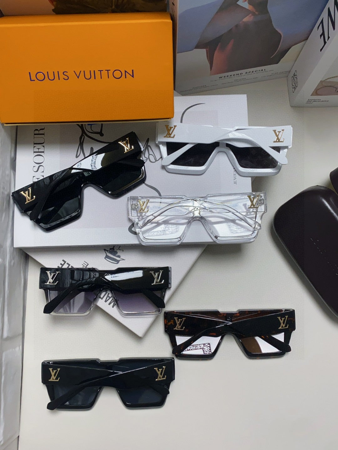 Louis Vuitton Square Black Lens Sunglasses for Men & Women - 371399 - detail image 8