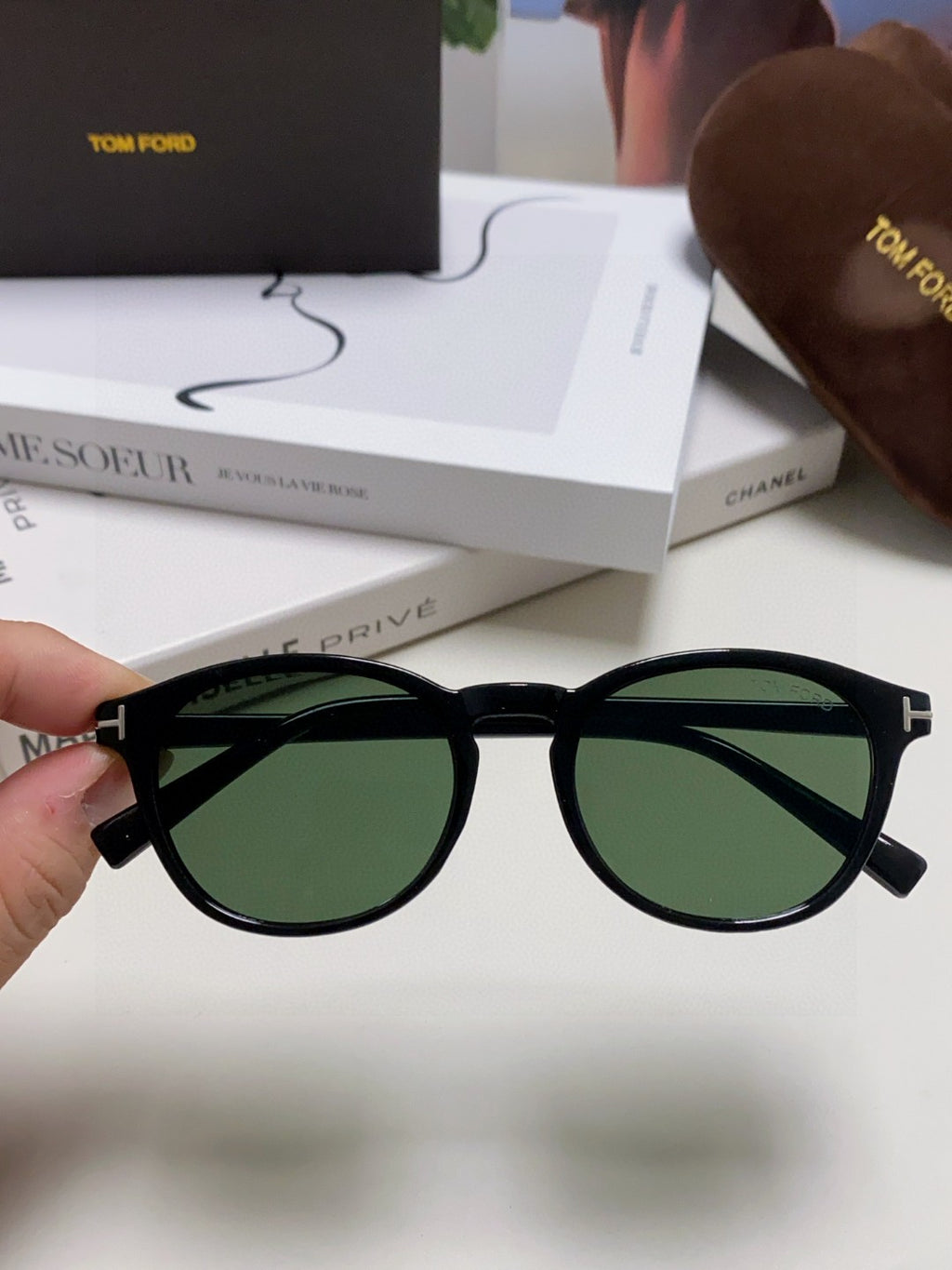 Tom Ford Polarized Round Green Lens Sunglasses for Men & Women - detail image 3