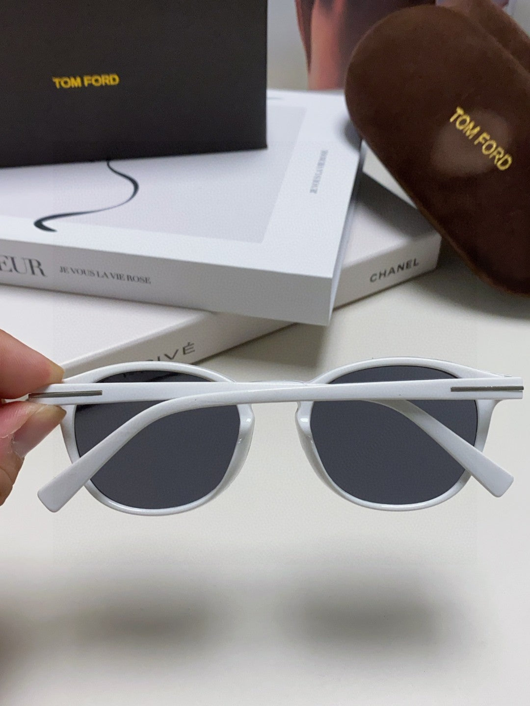 Tom Ford Polarized Round Gray Lens Sunglasses for Men & Women - 399349 - detail image 4