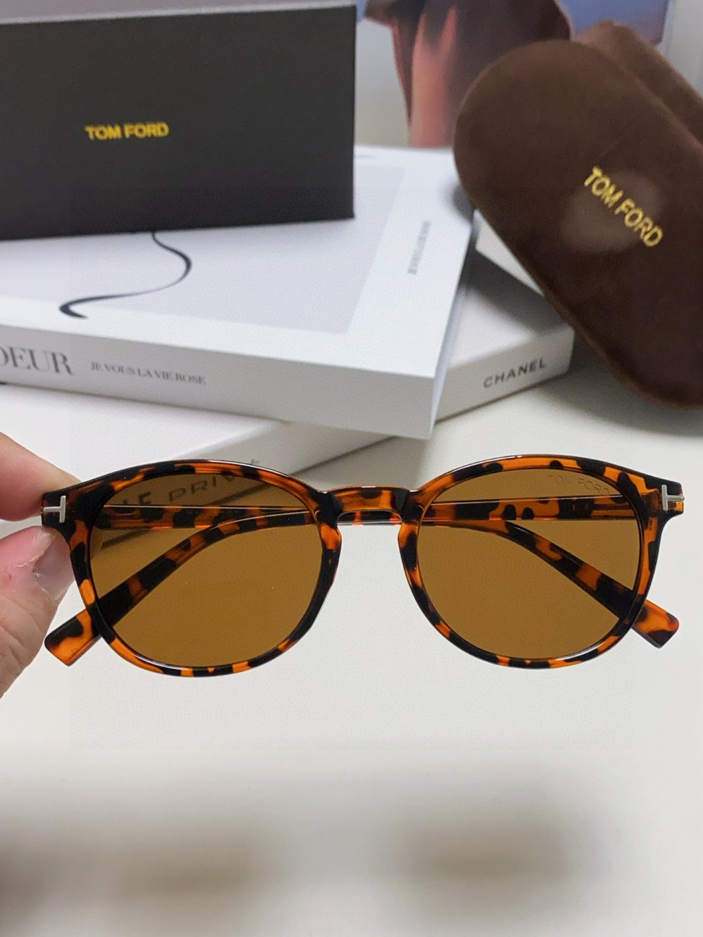 Tom Ford Polarized Round Brown Lens Sunglasses for Men & Women - detail image 3