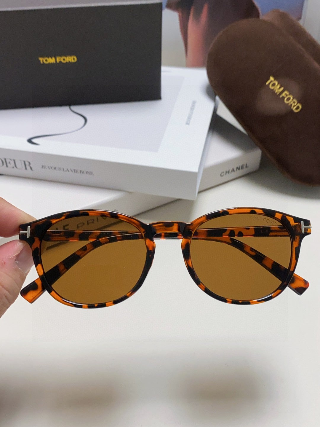 Tom Ford Polarized Round Brown Lens Sunglasses for Men & Women - detail image 3