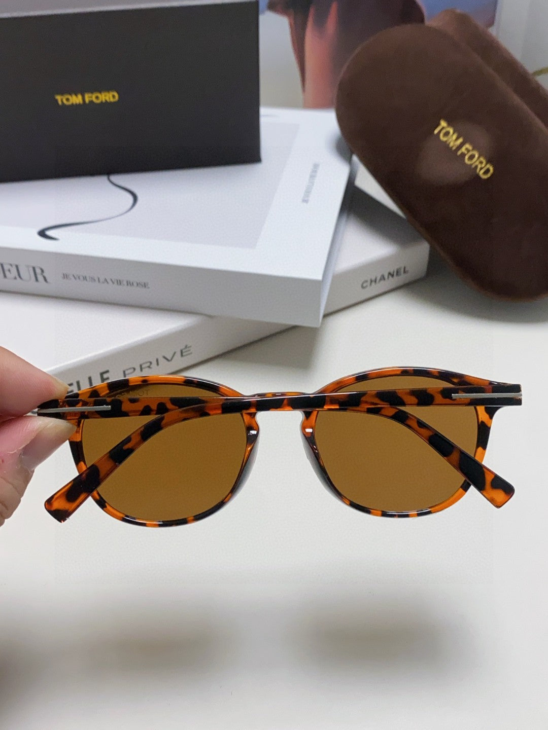 Tom Ford Polarized Round Brown Lens Sunglasses for Men & Women - detail image 4