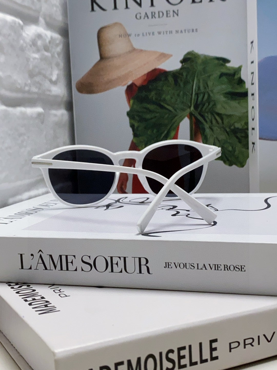 Tom Ford Polarized Round Gray Lens Sunglasses for Men & Women - detail image 2