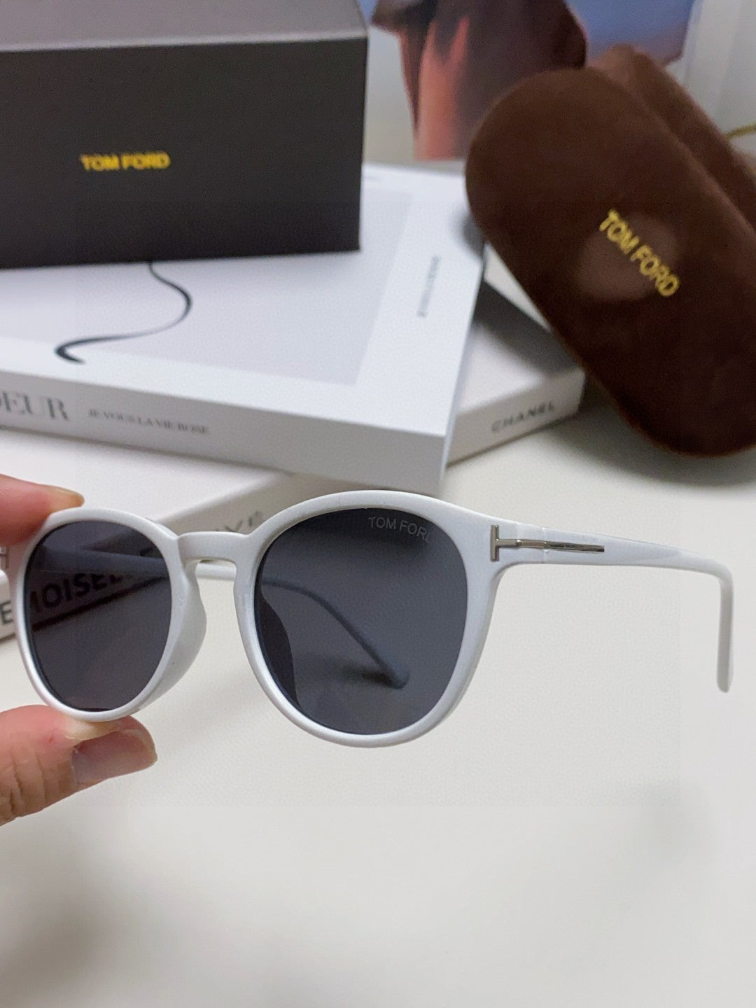 Tom Ford Polarized Round Gray Lens Sunglasses for Men & Women - detail image 5