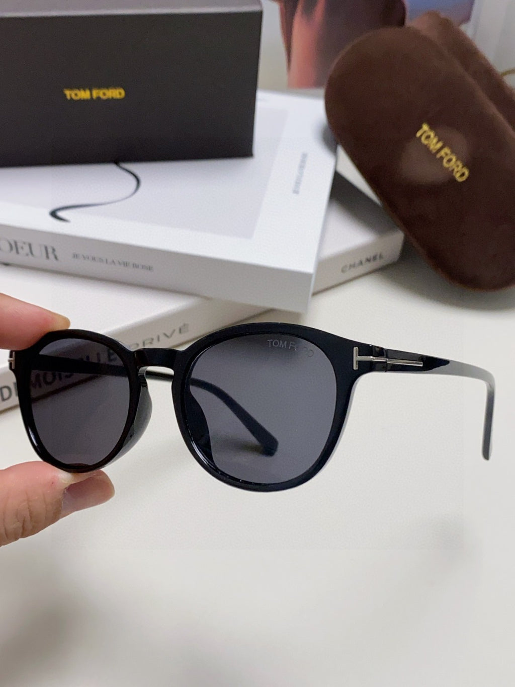 Tom Ford Polarized Round Black Lens Sunglasses for Men & Women - 935474 - detail image 7