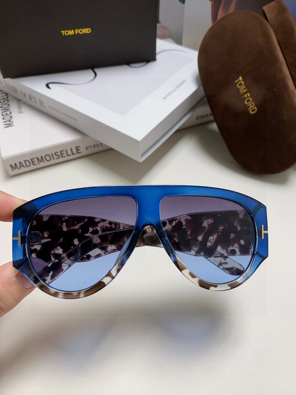 Tom Ford Aviator Blue Lens Sunglasses for Men & Women - 372572 - detail image 3