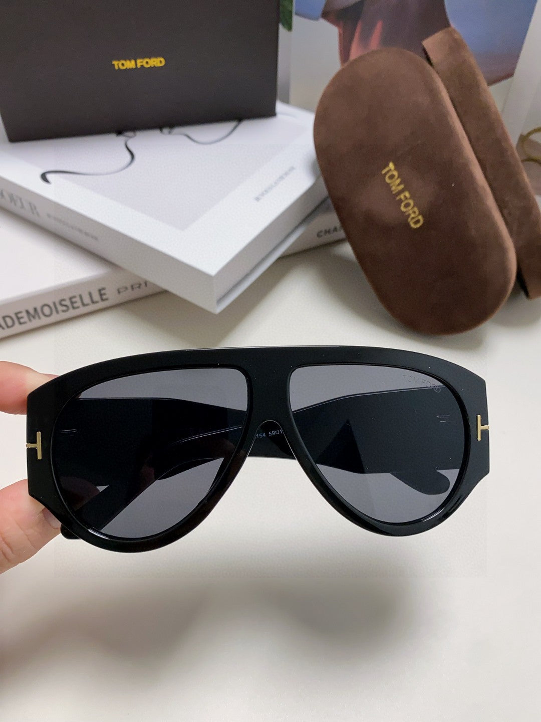 Tom Ford Aviator Black Lens Sunglasses for Men & Women - 372574 - detail image 3