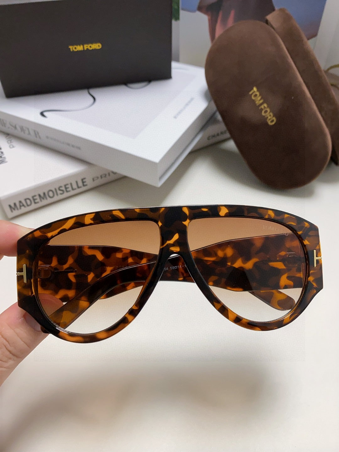 Tom Ford Aviator Brown Lens Sunglasses for Men & Women - 372575 - detail image 3