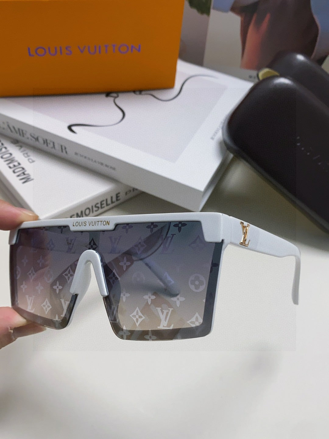 Louis Vuitton Fashion Gray Lens Sunglasses for Men - 371264 - detail image 5