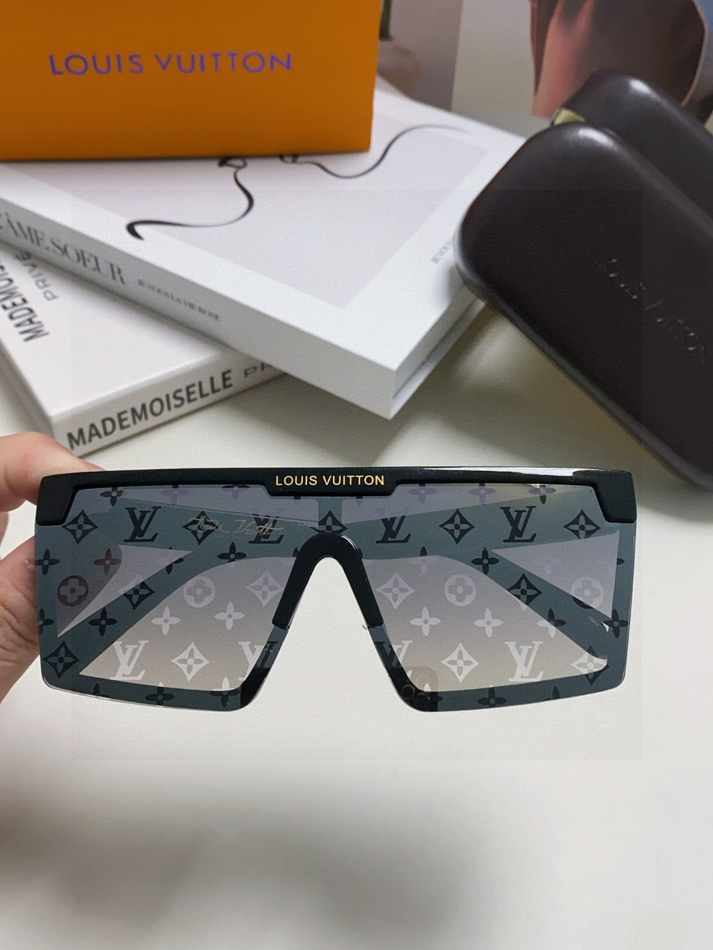 Louis Vuitton Fashion Gray Lens Sunglasses for Men - detail image 3