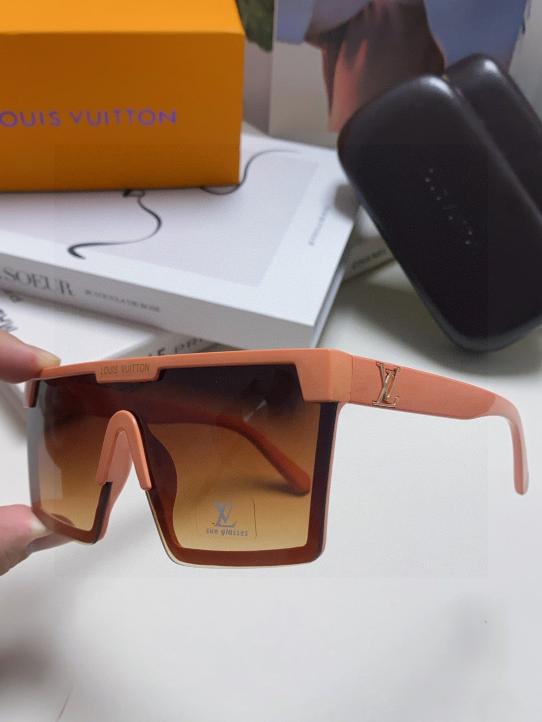Louis Vuitton Fashion Red Lens Sunglasses for Men - detail image 5