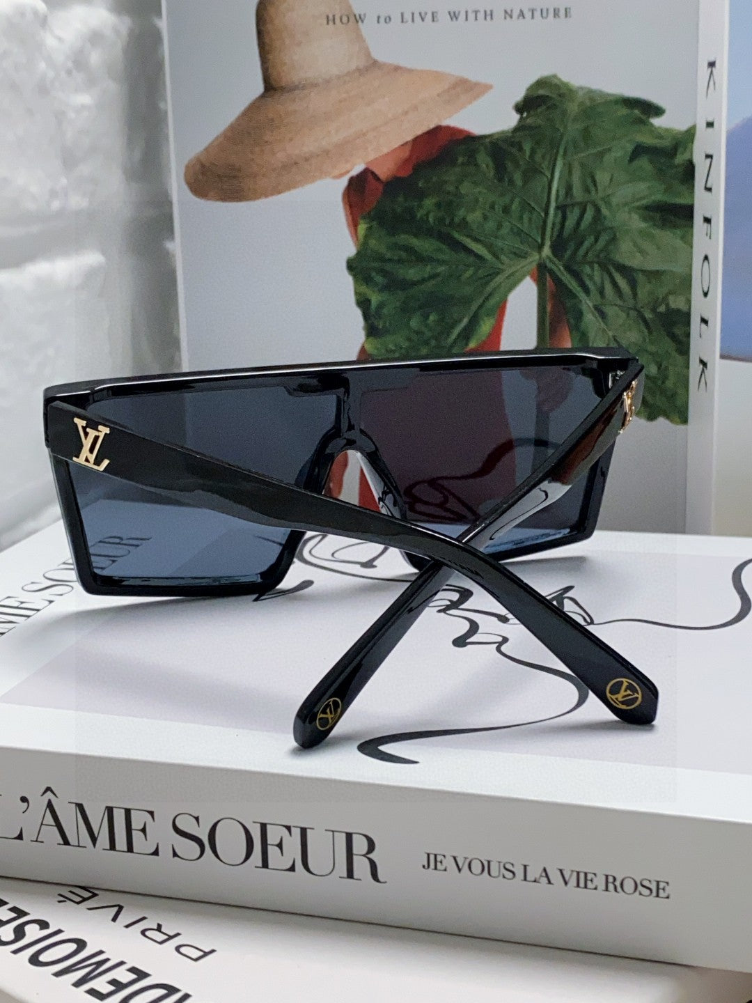 Louis Vuitton Fashion Blue Lens Sunglasses for Men - detail image 2
